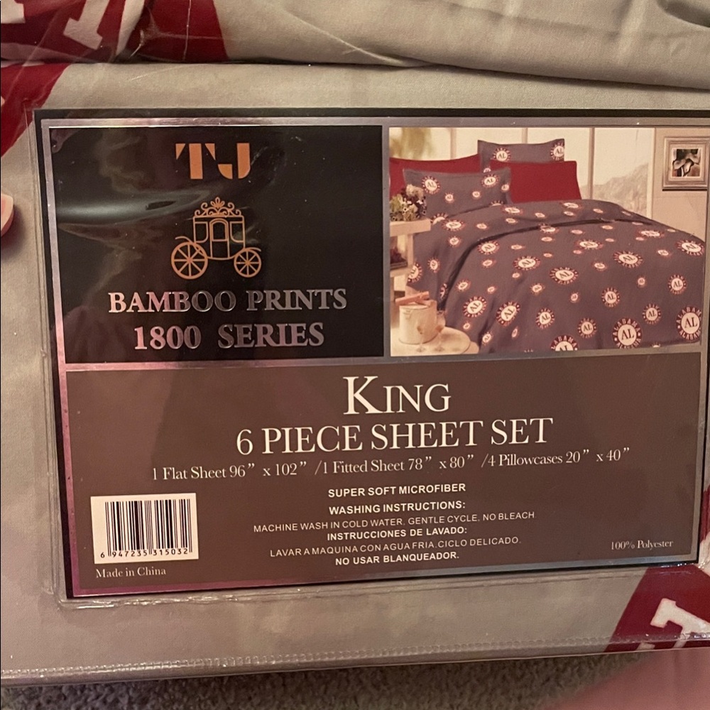 T&J Designs Bamboo Prints 1800 Series King Sheet Set - Red and White
